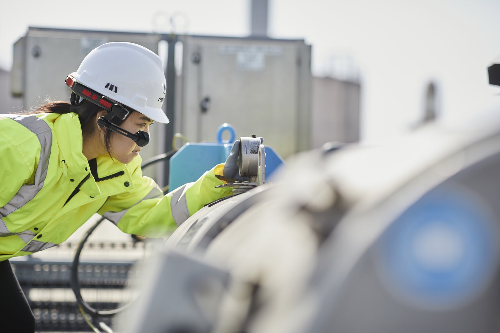 Field engineer with RealWear at a water and energy site